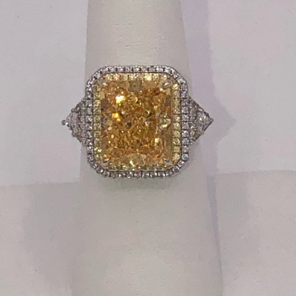 8ct Fancy Canary Ring - Picture 3 of 12
